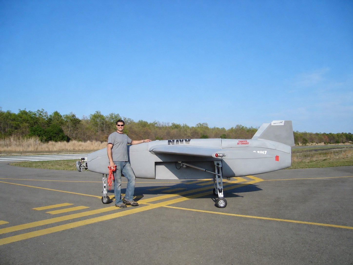 Stefan with American Dynamics Battle Hog 100X on the flightline